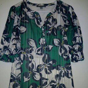 Brand New Kate & Mallory Green & White Floral Blouse